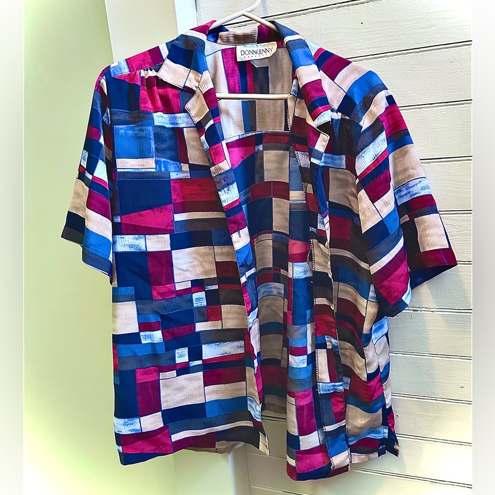 DonnKenny CLASSIC geometric pattern beautiful shirt with vibrant colors